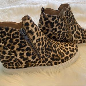 Cute Leopard Print Wedge Booties